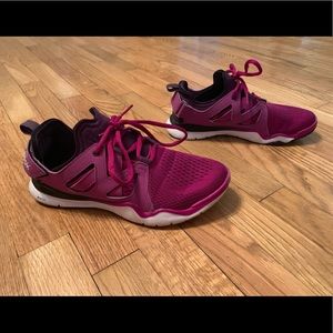 Reebok size 8.5 tennis shoes